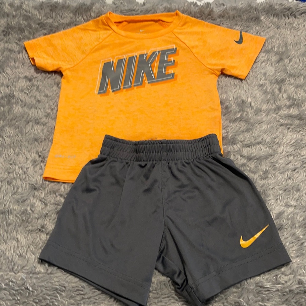 Nike Dri-fit set